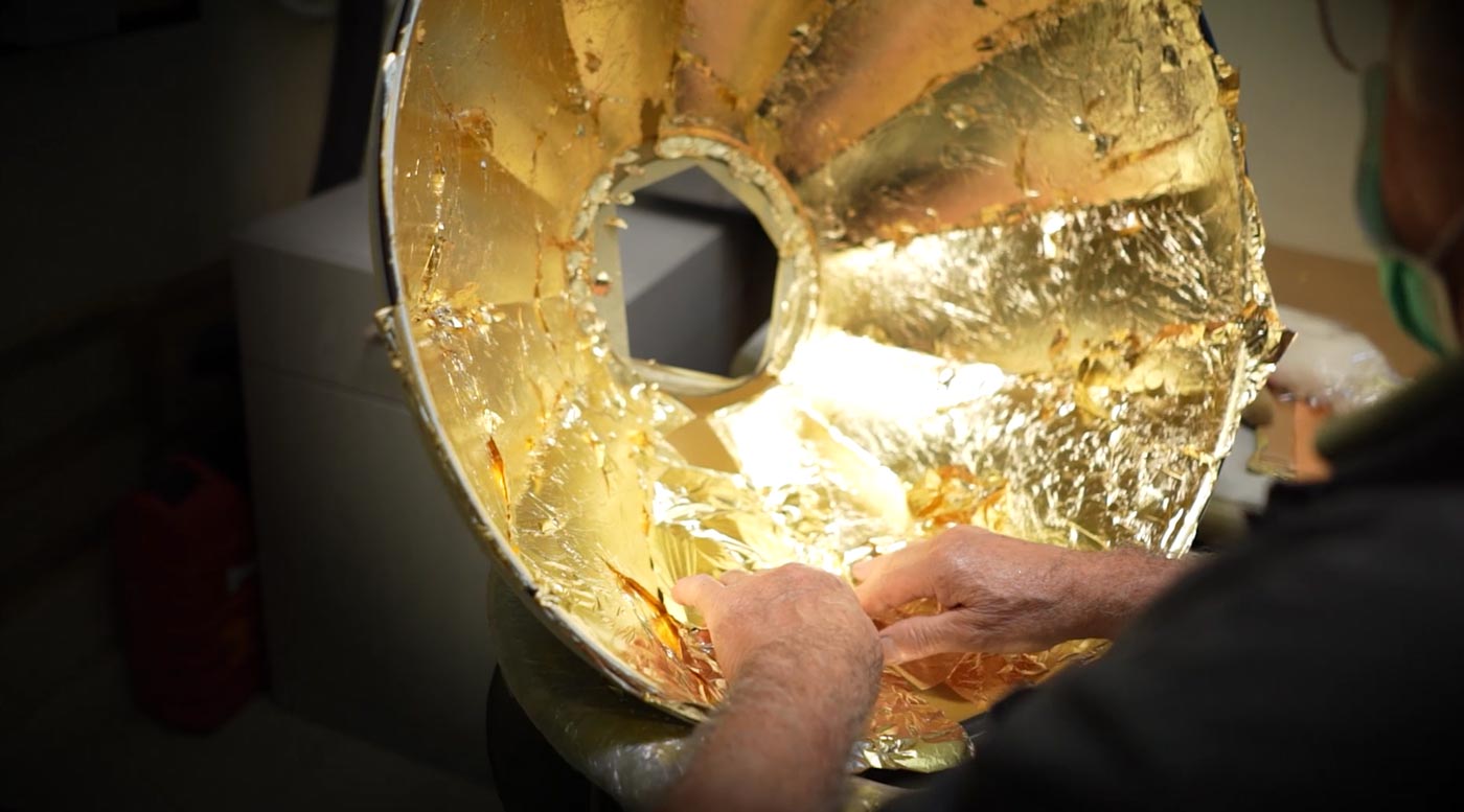 Fortuny making of Studio 1907 gold leaf